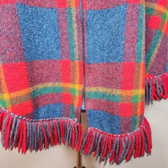 Vintage 70's Pioneer Wear Red Plaid Wool Collared Poncho Size Small - Picture 5 of 12